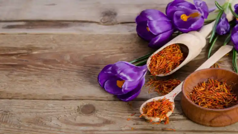 چگونه گلبرگ زعفران را خشک کنیم