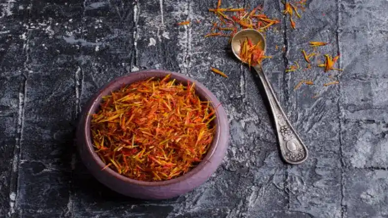 بهترین کود برای زاج آب زعفران