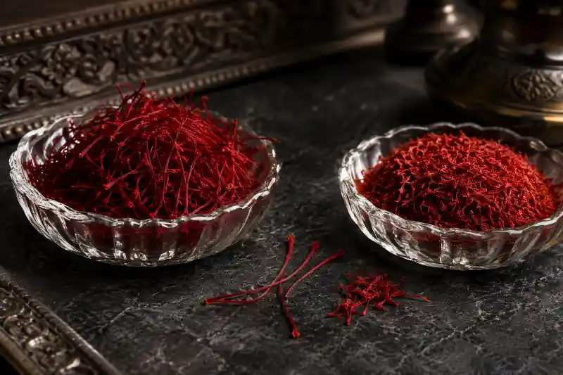 تفاوت زعفران نگین و پوشال