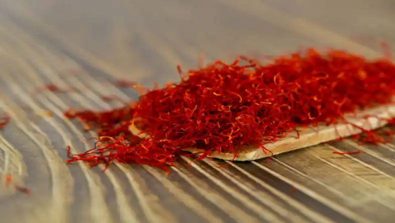 مدرک کشت زعفران