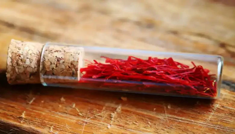 کشت گلخانه ای زعفران بدون خاک