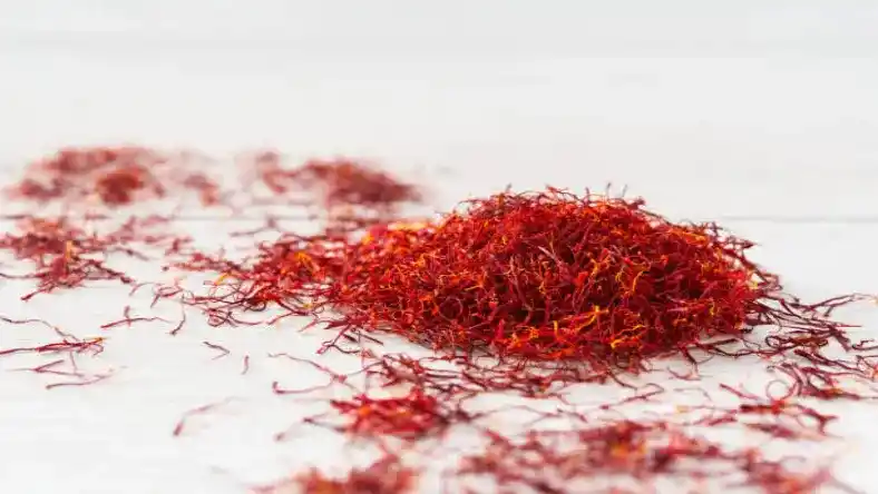 قیمت ریشه زعفران کیلویی ۱۴۰۳