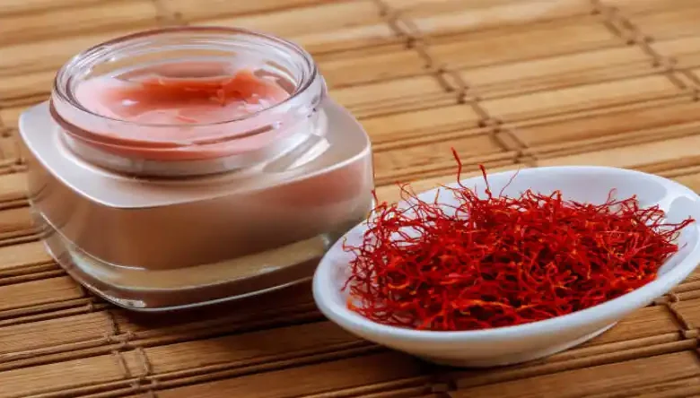 فصل برداشت زعفران در خراسان شمالی چه ماهی است